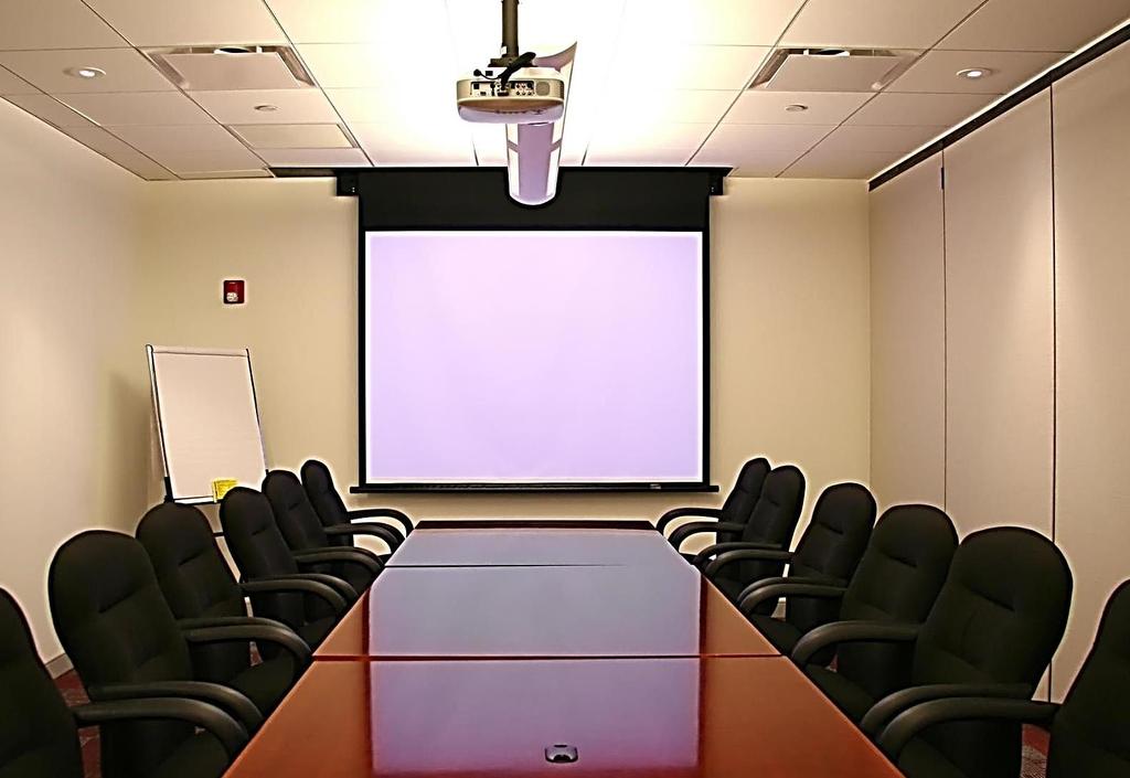 Sala de reunião completa e funcional